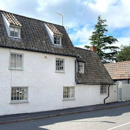 Elegant Oak Beamed House In Pretty Village - Cambridge Homehost Buckden  المظهر الخارجي الصورة