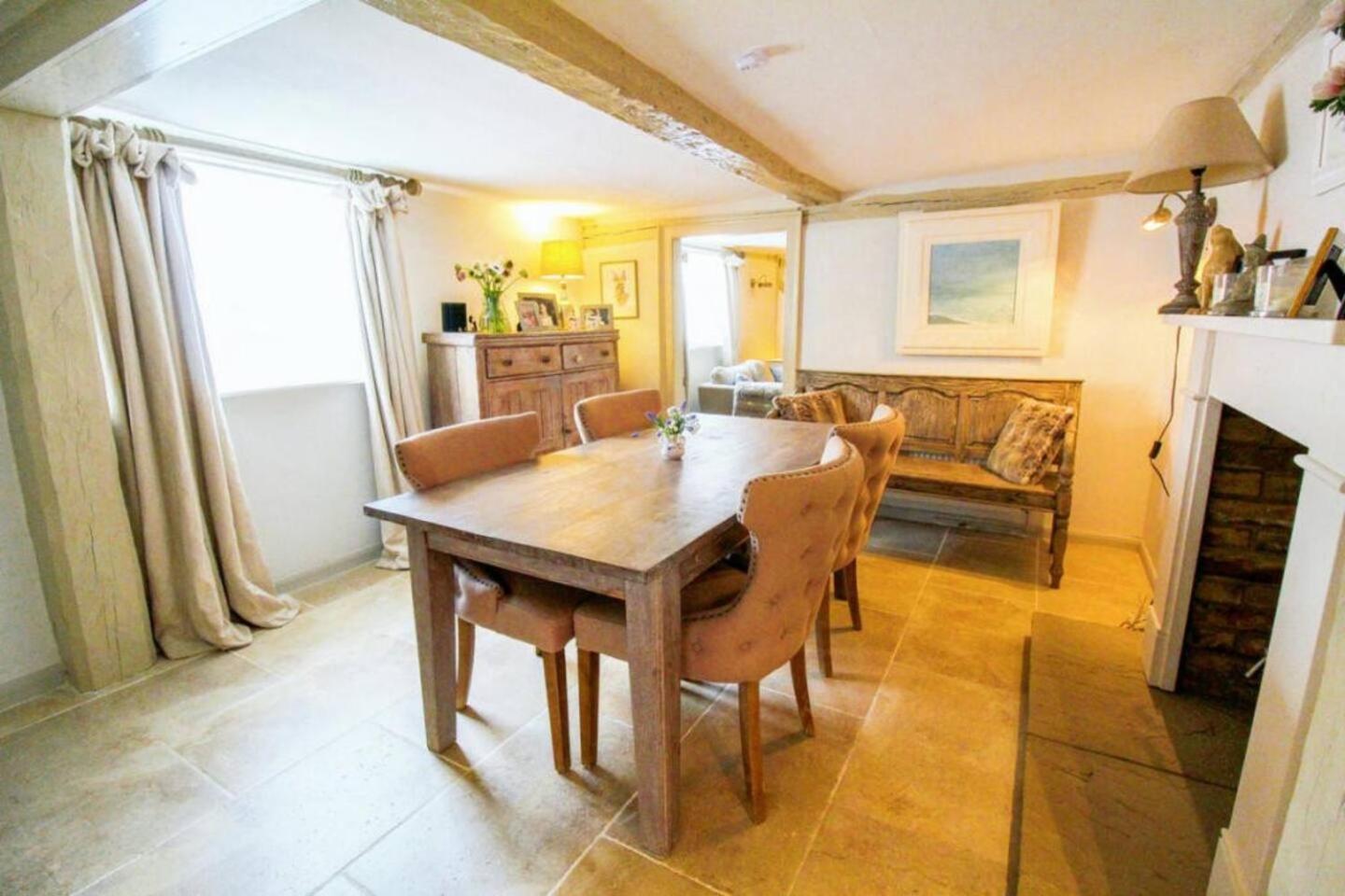 Elegant Oak Beamed House In Pretty Village - Cambridge Homehost Buckden  المظهر الخارجي الصورة