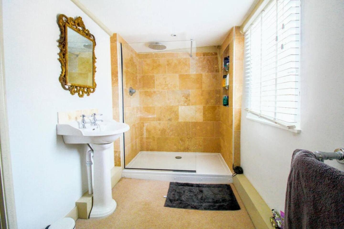 Elegant Oak Beamed House In Pretty Village - Cambridge Homehost Buckden  المظهر الخارجي الصورة